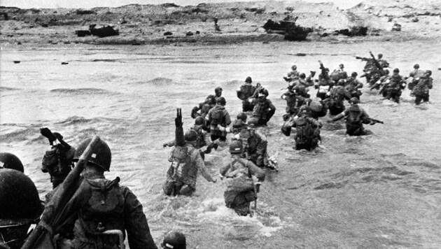 US-Truppen landen am 6. Juni 1944 in der Normandie. (Bild: AFP/US Army Files)