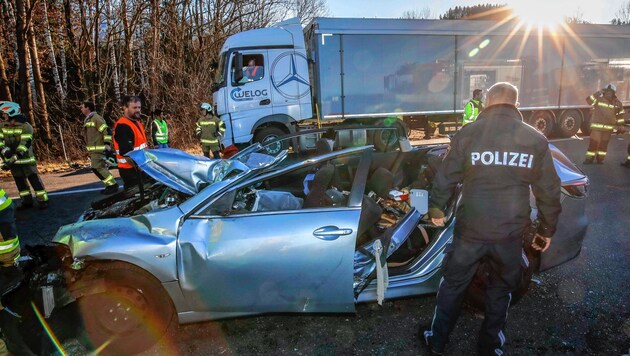 Schwerer Verkehrsunfall auf der A1 Westautobahn mit LKW (Bild: Markus Tschepp)