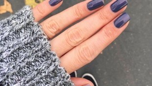 Ultra Violet ist heuer auch auf den Nägeln ein Trend. (Bild: instagram.com/essiepolish)
