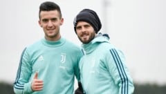 Amel Jakupovic mit Miralem Pjanic (Bild: twitter)