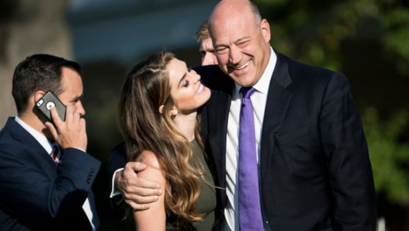 Hope Hicks mit Gary Cohn, dem Direktor des Nationalen Wirtschaftsrates (Bild: AFP )