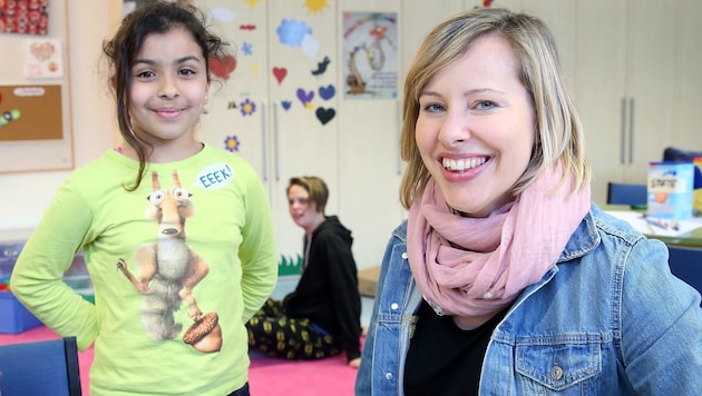SPÖ-Familiensprecherin Petra Müllner (re.) ist bei Betrachtung der Kindergarten-Gebühren nicht mehr zum Lachen zumute. (Bild: Sabrina Liedl)