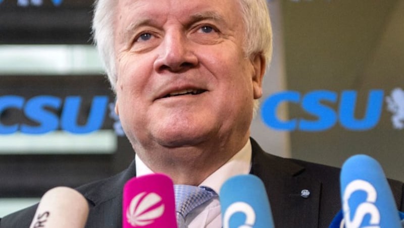 Horst Seehofer (Bild: AP/dpa/Matthias Balk)