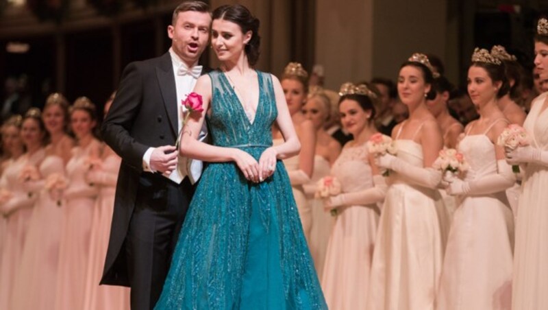 Tenor Pavol Breslik und Sopranistin Valentina Nafornita während der Eröffnung des Opernballs (Bild: APA/GEORG HOCHMUTH)