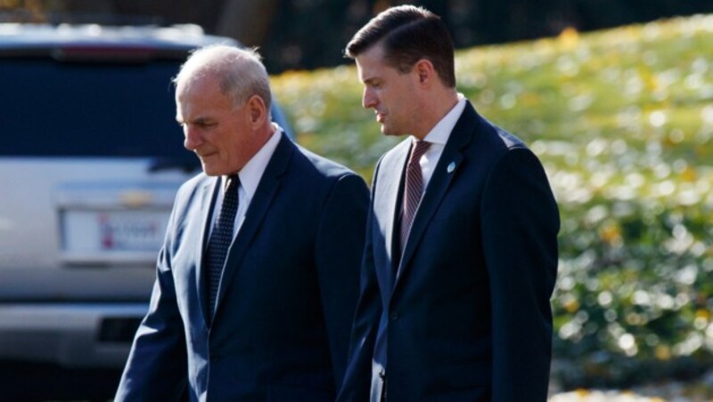 Stabchef John Kelly und Rob Porter (Bild: AP)