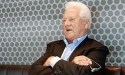 Der 91-jährige Frank Stronach will alle gegen ihn von der Polizei erhobenen Vorwürfe entkräften. ...