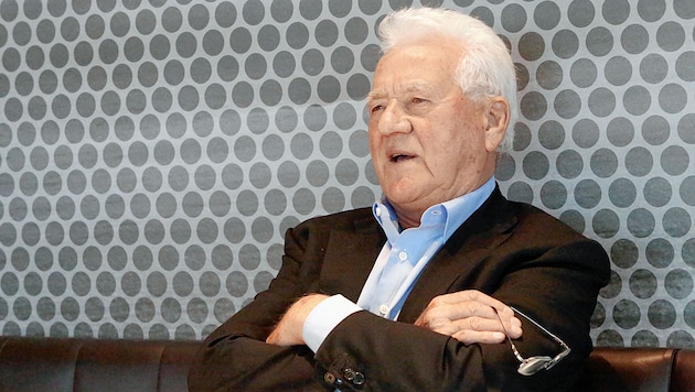 91-year-old Frank Stronach wants to refute all the accusations made against him by the police. He vehemently denies having done anything to the women. (Bild: Martin Jöchl)