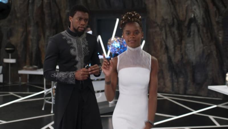 T'Challa/Black Panther und seine jüngere Schwester und Tüftlerin Shuri (Newcomerin Letitia Wright). (Bild: Disney)