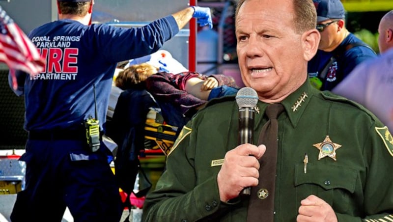 Sheriff Scott Israel musste Fehler seiner Mitarbeiter einräumen. (Bild: AP, krone.at-Grafik)