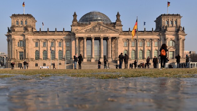 Der deutsche Bundestag wurde 2015 zum Ziel russischer Hacker. (Bild: APA/Ralf Hirschberger)