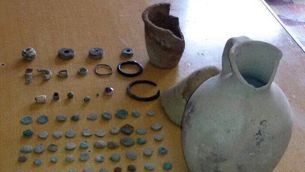Die in Borsippa gefundenen antiken Schätze (Bild: Iraqi Archaeological Protection Police)