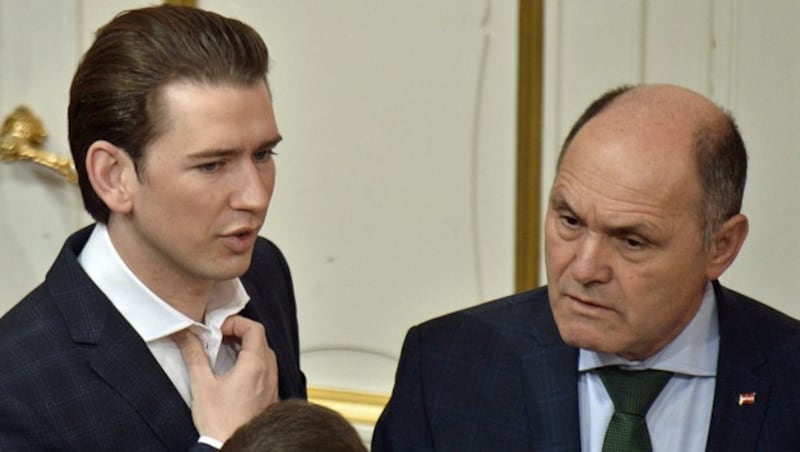 Die Rede von Kanzler Sebastian Kurz wurde von zahlreichen Zwischenrufen begleitet. Nationalratspräsident Wolfgang Sobotka musste mehrmals eingreifen. (Bild: APA/HERBERT PFARRHOFER)