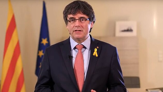 Puigdemont veröffentlichte im Internet eine Videobotschaft mit dem Verzicht auf eine Kandidatur. (Bild: youtube.com)