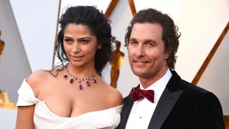 Matthew McConaughey mit Gattin Camila Alves (Bild: 2018 Invision)