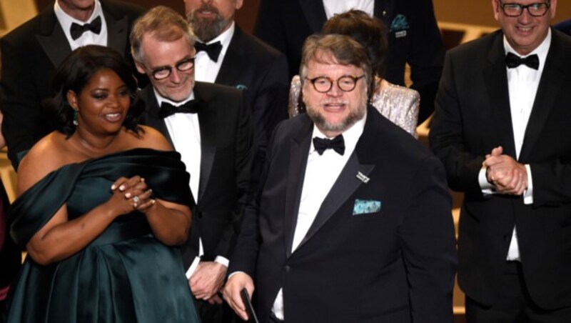 Guillermo del Toro und der Cast sowie die Crew von „The Shape of Water“ (Bild: 2018 Invision)