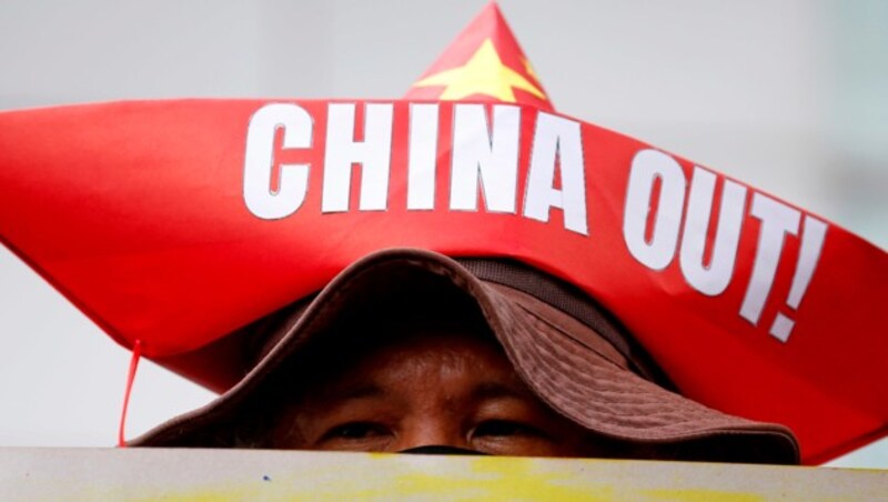 Immer wieder kommt es zu Protesten gegen Chinas Machtansprüche auf Inseln und weite Teile des Ost- und Südchinesischen Meers. (Bild: AP)