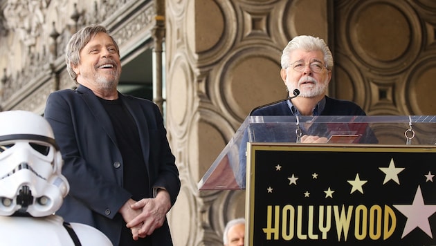 Mark Hamill mit „Star Wars“-Erfinder George Lucas (re.).  (Bild: 2018 Getty Images)