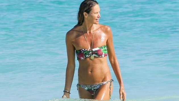 Elle Macpherson Anfang Jänner 2018 auf den Bahamas (Bild: www.PPS.at)