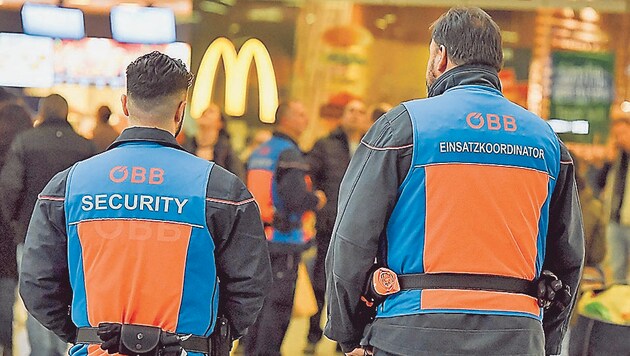 Die ÖBB-Security überwacht verstärkt den Linzer Hauptbahnhof (Bild: © Harald Dostal / 2018)