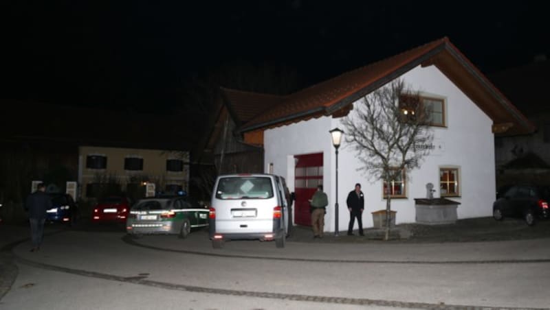 Der Schauspieler Siegfried Rauch lebte in der Nähe der Freiwilligen Feuerwehr in Untersöchering. (Bild: zeitungsfoto.at/Dominik Bartl)