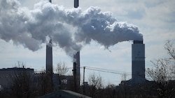 China produziert einen großen Teil seines Stroms mit Kohlekraftwerken. (Bild: AFP)