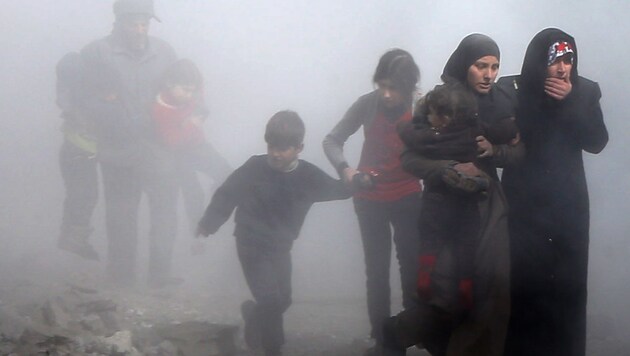 März 2018: Zivilisten bei der Flucht aus Ost-Ghouta (Bild: AFP)