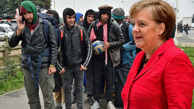 Die deutsche Bundeskanzlerin Angela Merkel will eine ähnliche Krise wie im Jahr 2015 verhindern. Was sie konkret vorhat, stellte sie nun im Rahmen ihrer Regierungserklärung vor. (Bild: AFP, krone.at-Grafik)