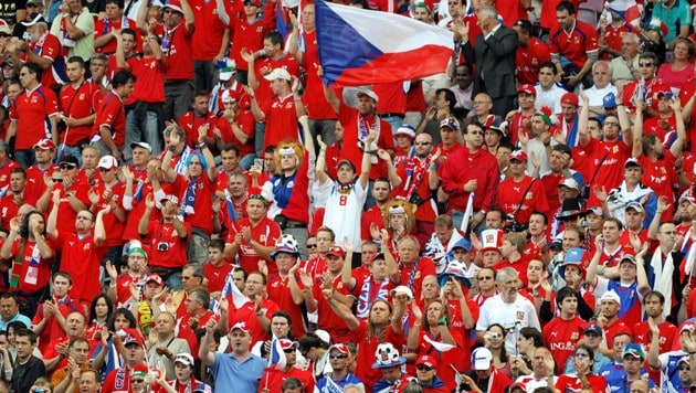 Das Tschechische Olympische Komitee meint, Sportler und Fans hätten ein Recht auf eine längere Nationalhymne. (Bild: AFP)