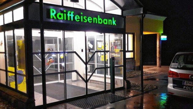 Die Raiba in Nestelbach/Ilztal wurde Tatort eines Überfalls (Bild: Blümel)