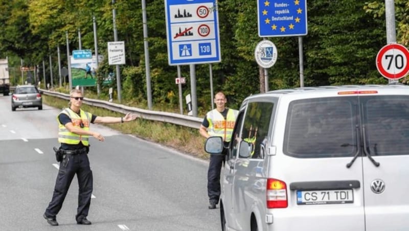 Grenzkontrolle in Freilassing (Bild: MARKUS TSCHEPP)