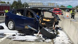 Tödlicher Unfall mit einem Model X von Tesla in Kalifornien (Bild: AP)