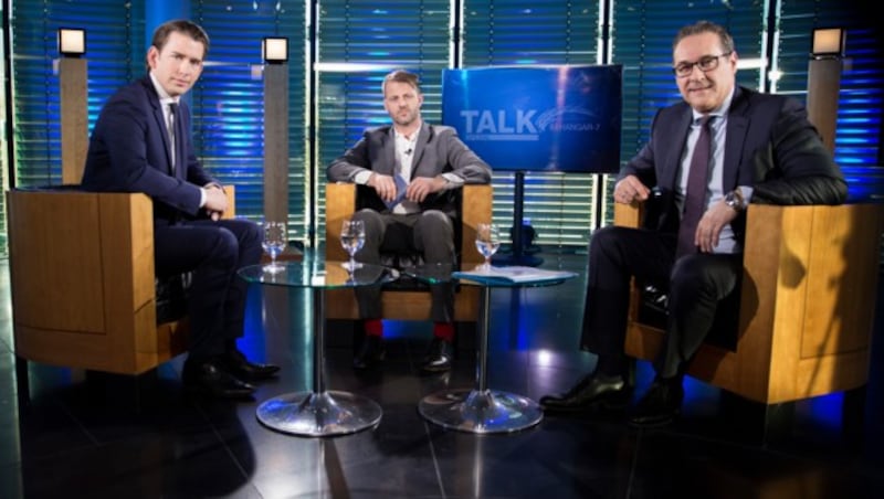 Bundeskanzler Sebastian Kurz, Moderator Michael Fleischhacker sowie Vizekanzler Heinz-Christian Strache (Bild: ServusTV/Seeger)