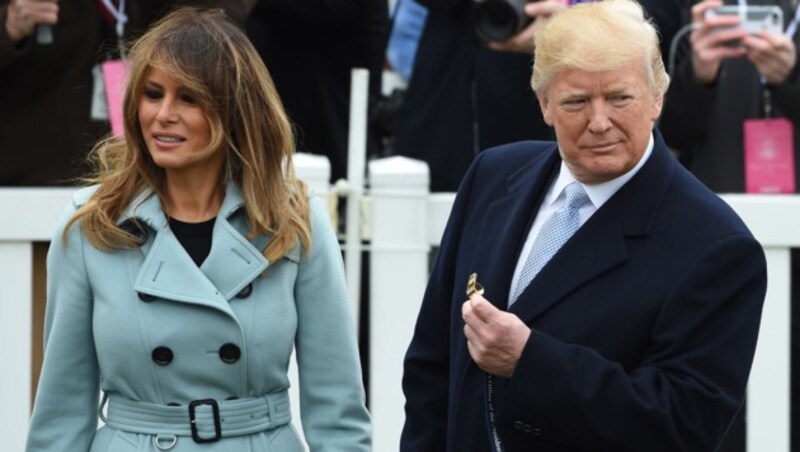 Melania und Donald Trump geben beim Ostereierrollen im Weißen Haus gemeinsam den Startschuss. (Bild: AFP or licensors)