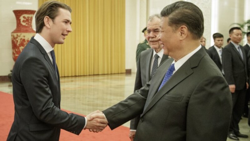 Sebastian Kurz und Xi Jinping (Bild: BUNDESKANZLERAMT/DRAGAN TATIC)