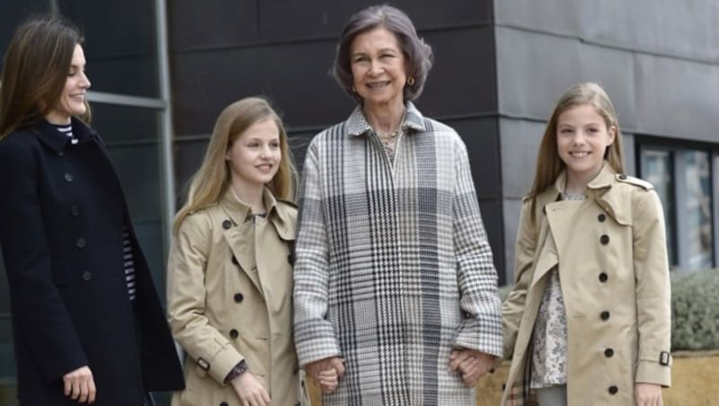 Königin Letizia und ihre Schwiegermutter zeigen sich erstmals wieder gemeinsam nach dem Streit. (Bild: www.PPS.at)