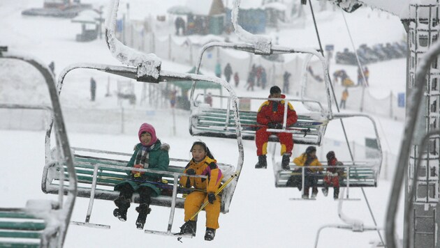 Das Skigebiet Xiling Snow Mountain in Sichuan (Bild: AFP)