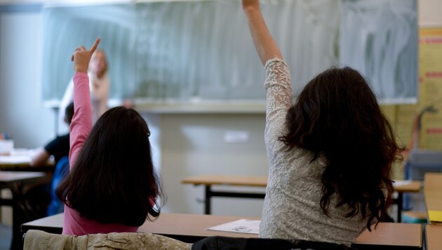 Coraz więcej dzieci w wiedeńskich szkołach podstawowych nie mówi wystarczająco dobrze po niemiecku. (Bild: APA/DPA)