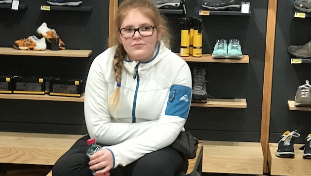 Die an Autismus leidende Katharina (14) wurde von einem Security in der Linzer Tips-Arena unnötig drangsaliert. (Bild: Privat)