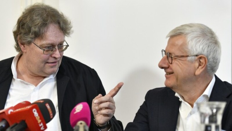 Peter Kolba (links) mit Liste-Pilz-Budgetsprecher Bruno Rossmann (Bild: APA/HANS PUNZ)