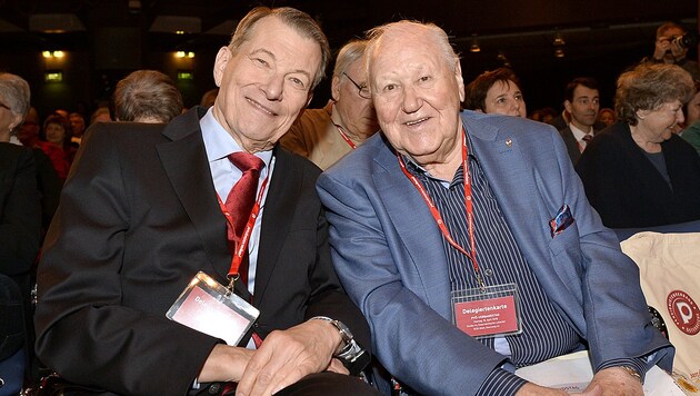 Peter Kostelka (li.) übernahm 2018 von „Charly“ Blecha die Führung des SPÖ-Pensionistenverbandes. (Bild: APA/HERBERT PFARRHOFER)