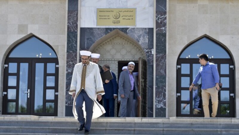 Ibrahim Olgun (links), Präsident der Islamischen Glaubensgemeinschaft in Österreich (Bild: APA/HERBERT NEUBAUER)