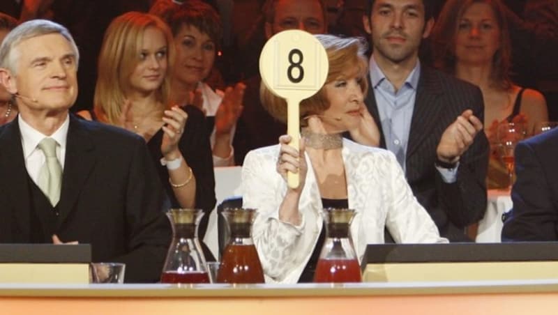 Guggi Löwinger in der „Dancing Stars“-Jury (Bild: ORF/Milenko Badzic)