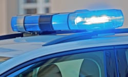 Die Polizei fahndet nun nach dem flüchtigen Lenker (Symbolbild).
