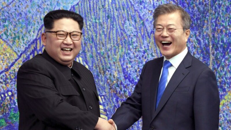 Ein so freundschaftlich anmutendes Treffen zwischen Kim und Moon wird es länger nicht geben. (Bild: KimSujin)