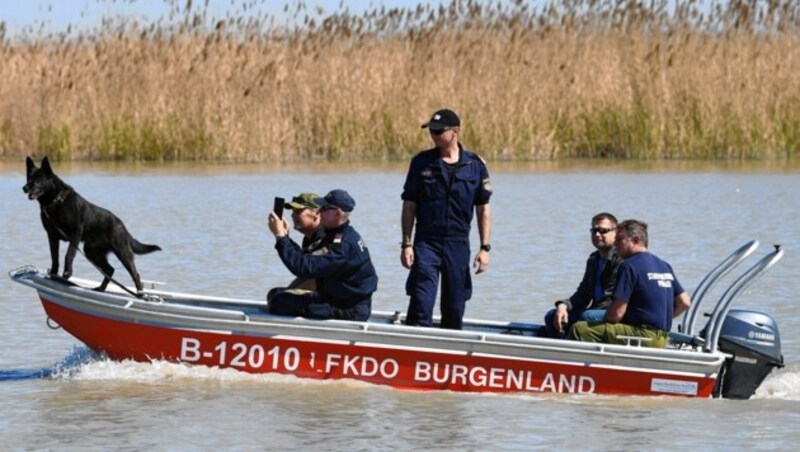 Mitte April wurden einige der sterblichen Überreste der Frau im Neusiedler See gefunden. (Bild: APA/Helmut Fohringer)