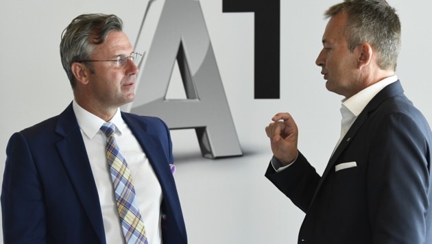 FPÖ-Infrastrukturminister Norbert Hofer und A1-Manager Marcus Grausam (Bild: APA/ROBERT JAEGER)