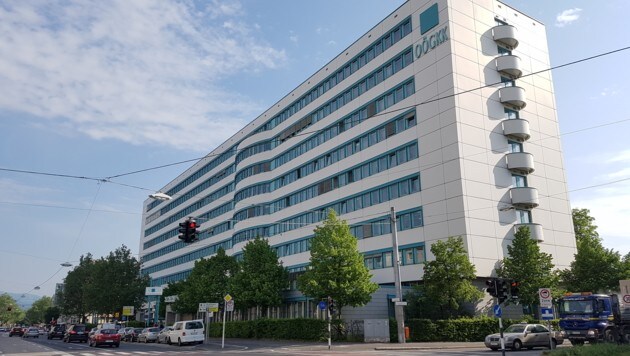 Die Zentrale der oberösterreichischen Gebietskrankenkasse in Linz: 1,2 Millionen Versicherte und Gesundheitsleistungen im Wert von 2,1 Milliarden Euro im Jahr. (Bild: Werner Pöchinger)