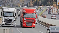 Der Transit auf der Brennerroute ist ein leidiges Thema in Tirol. (Bild: Christof Birbaumer)