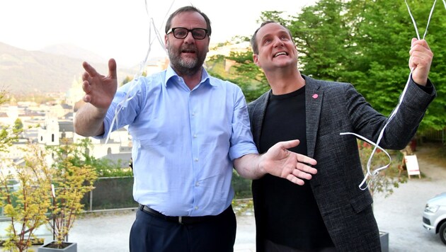 Sepp Schellhorn und Matthias Strolz im Salzburg-Wahlkampf (Bild: APA/BARBARA GINDL)