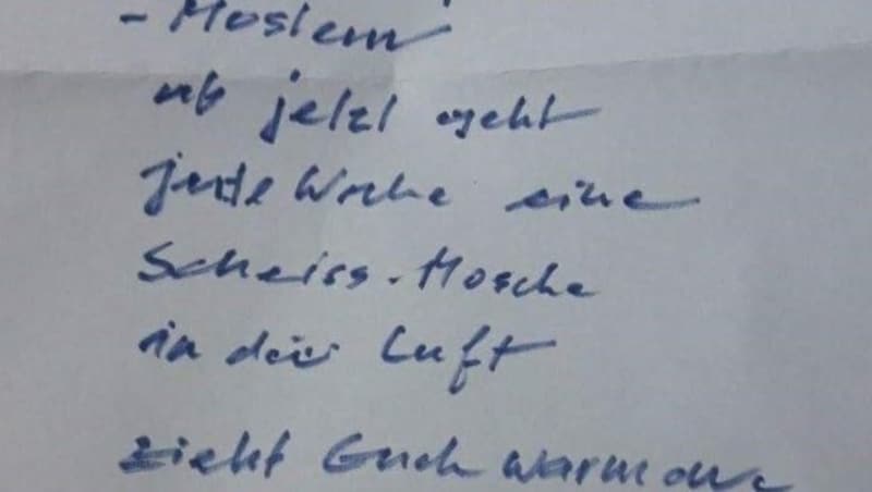 Der in blau verfasste Drohbrief wurde am Montag im Briefkasten des muslimischen Vereins ALIF gefunden. (Bild: Privat)